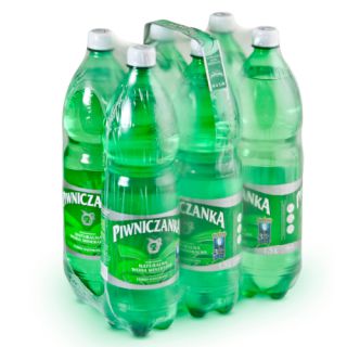 Piwniczanka 1,5L x 6 sztuk, woda mineralna w butelkach PET lekko gazowana