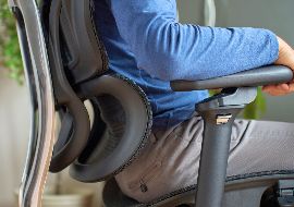 fotele ergonomiczne spelniajace regulacje rozporzadzenia mrips obowiazujace od 17 maja 2024 r w sprawie BHP na stanowiskach wyposazonych w monitory ekranowe